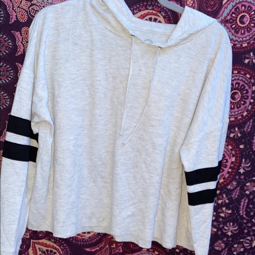 Long sleeve with hood